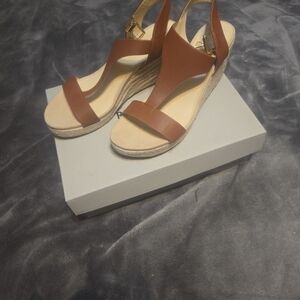 Kenneth Cole Tan Wedge Sandals